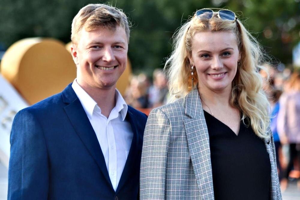  с женой – актрисой Анастасией САВОСИНОЙ