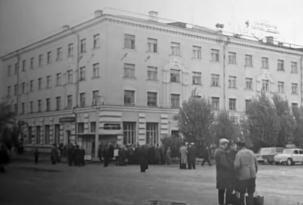 Дом, где происходило преступление. Источник фото: https://lenta.ru/articles/2022/02/19/shooting/