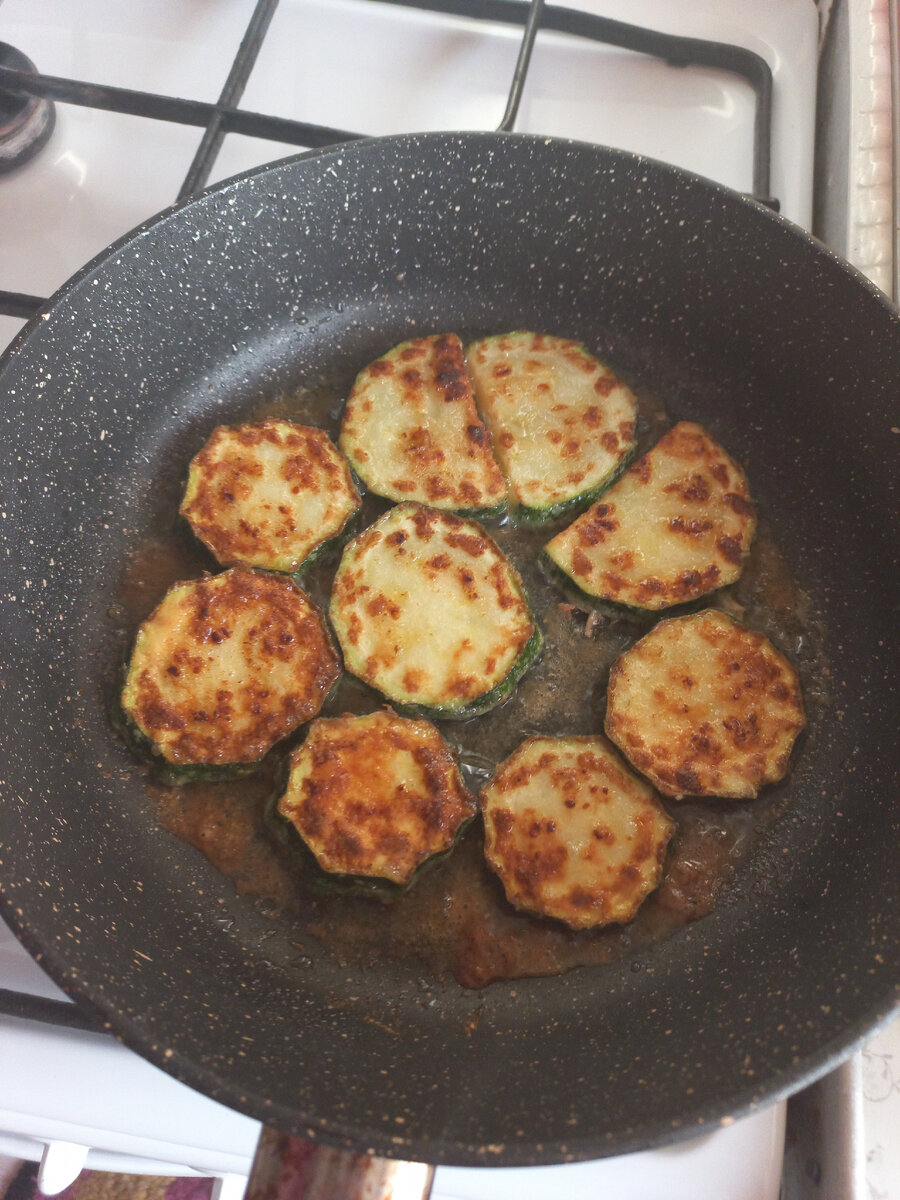 Жареные кабачки 😋