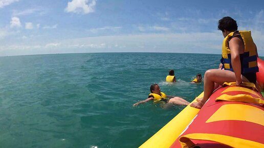 Сочи Лазаревское сегодня волнительная прогулка в море на банане ...