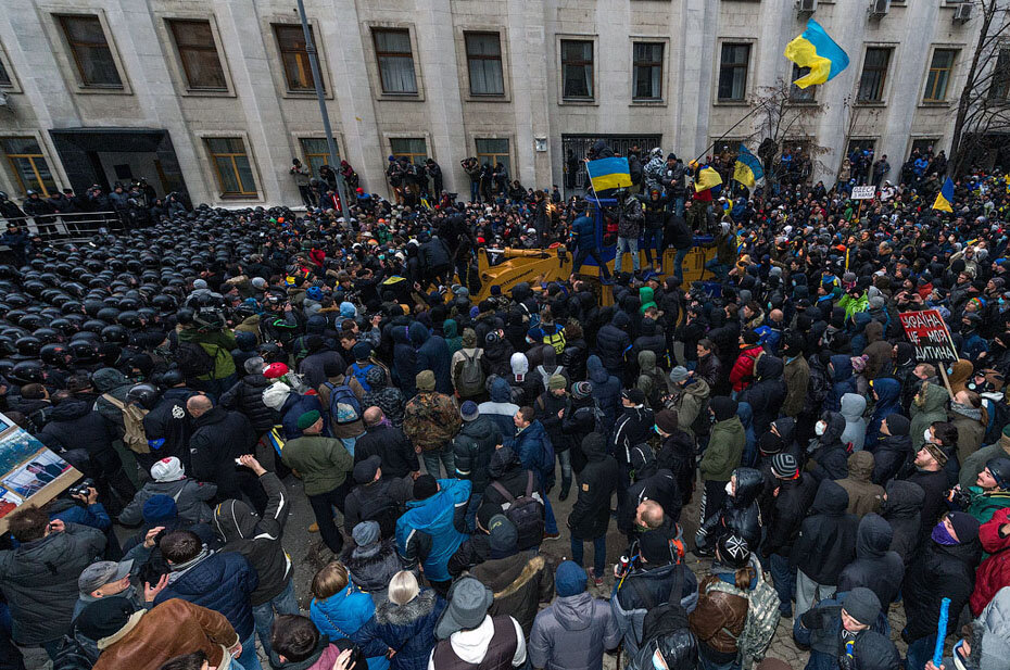  Штурм здания Администрации президента, 2013. Фото: Ilya Varlamov / zyalt.livejournal.com