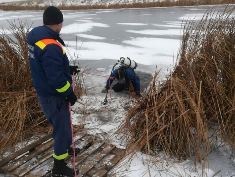    В Оренбурге на реке Урал водолазы покажут мастер-класс по спасению провалившихся под лед Андрей Севостьянов