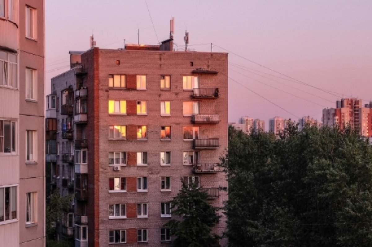    В Новоорском районе директора УК дисквалифицировали на два года.