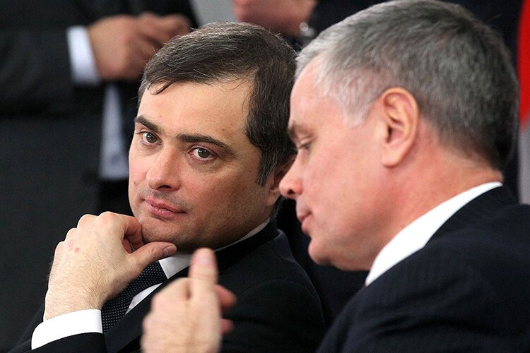     На днях стало известно, что семья Суркова якобы купила усадьбу Олега Тинькова в Астраханской области, а сегодня утром вышла статья известного политтехнолога под названием «Рождение Севера» Фото: www.kremlin.ru