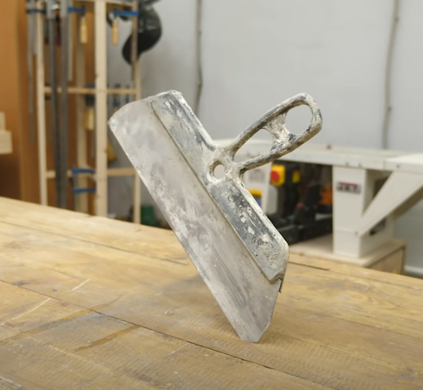 Берём шпатель