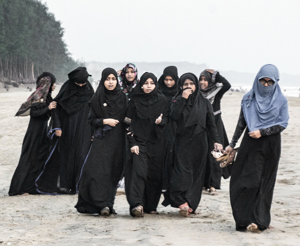 Кокс-Базар, Бангладеш. Государственная школа для девочек (старшие классы)