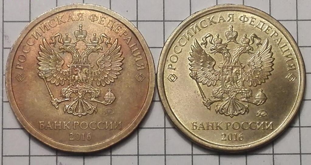 100 рублей в виде монеты