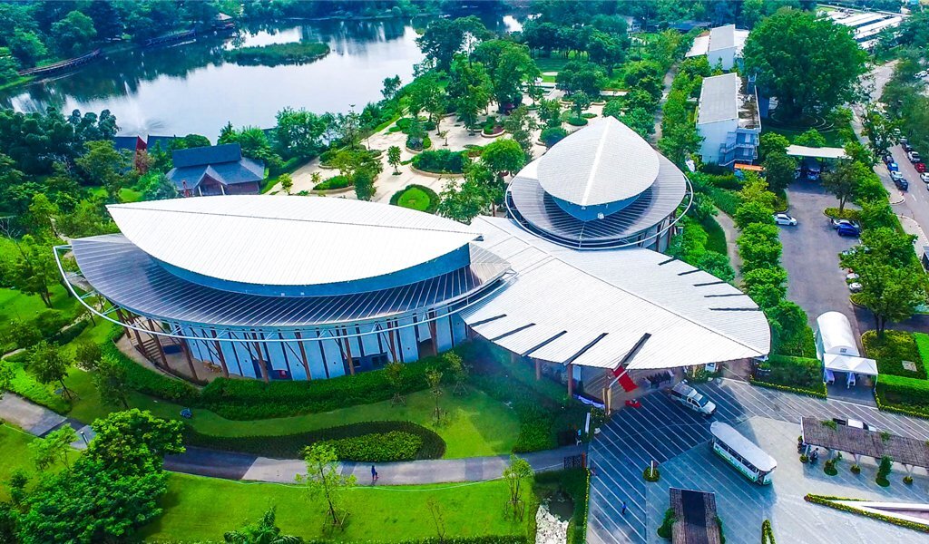 Вид на здание университета сверху. Источник: Яндекс.Картинки