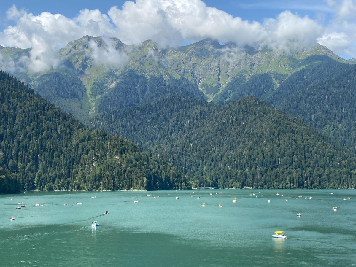 Озеро Рица. Фото SEA Влог