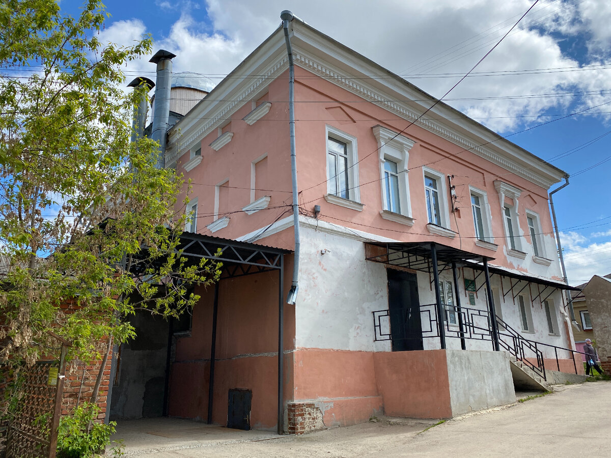 Обсерватория — слева вверху.