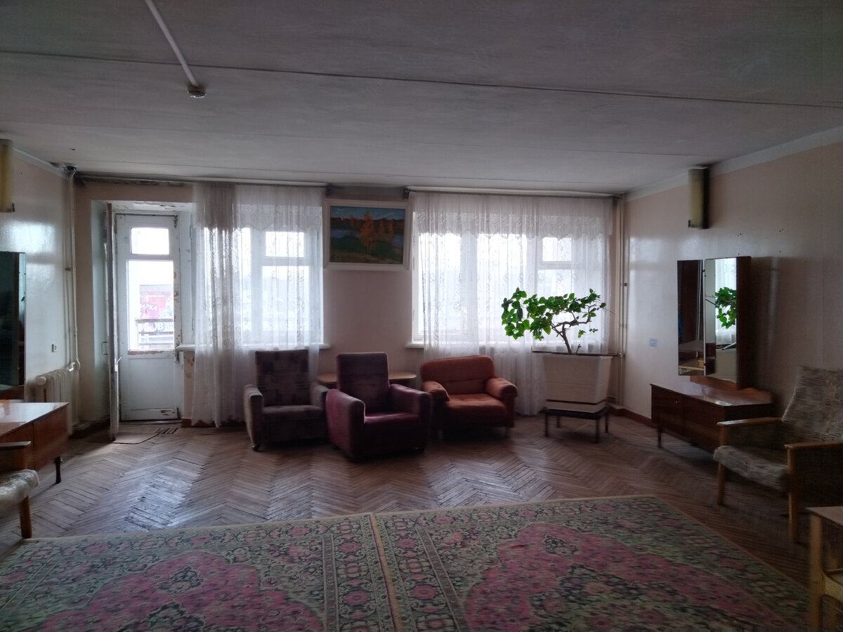 Холл гостиницы