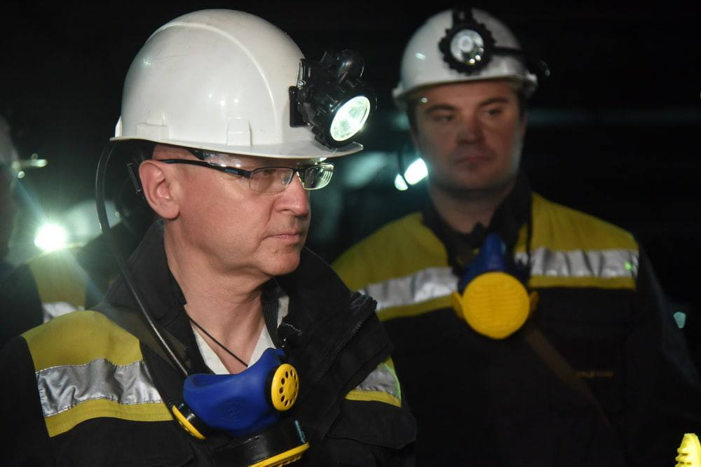Сергей Кириенко спустился в забой на глубину 600 метров