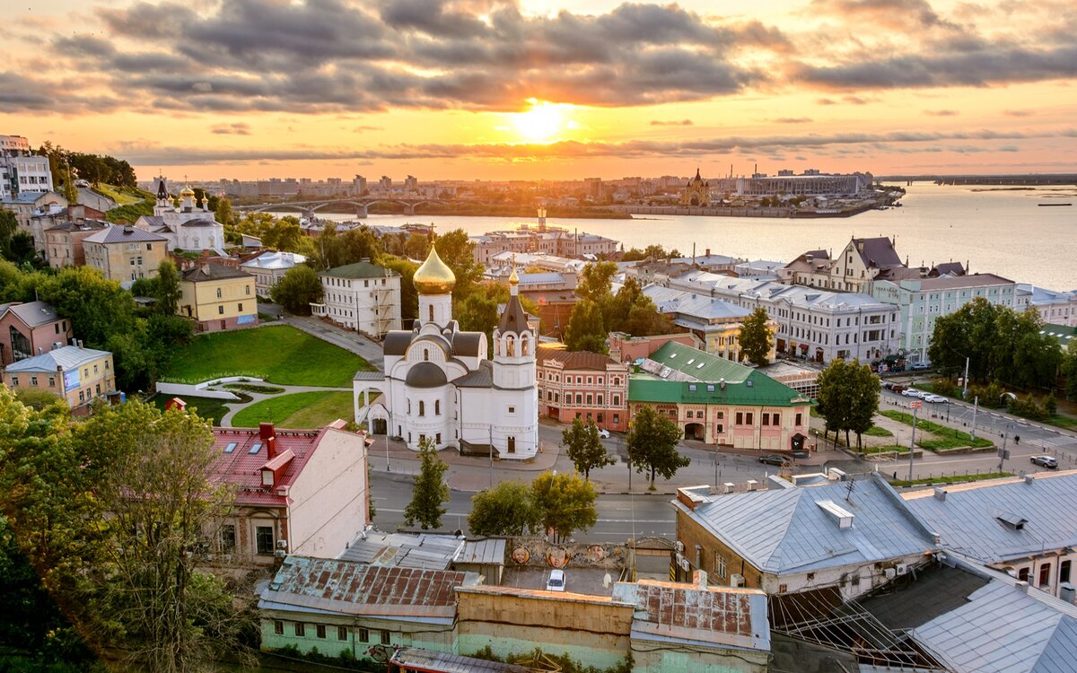 Мы любим наш город всем сердцем,