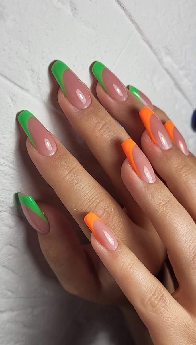 Наращивание ногтей на верхних формах в двойной технике.  Акрил+гель. Форма мягкий квадрат.