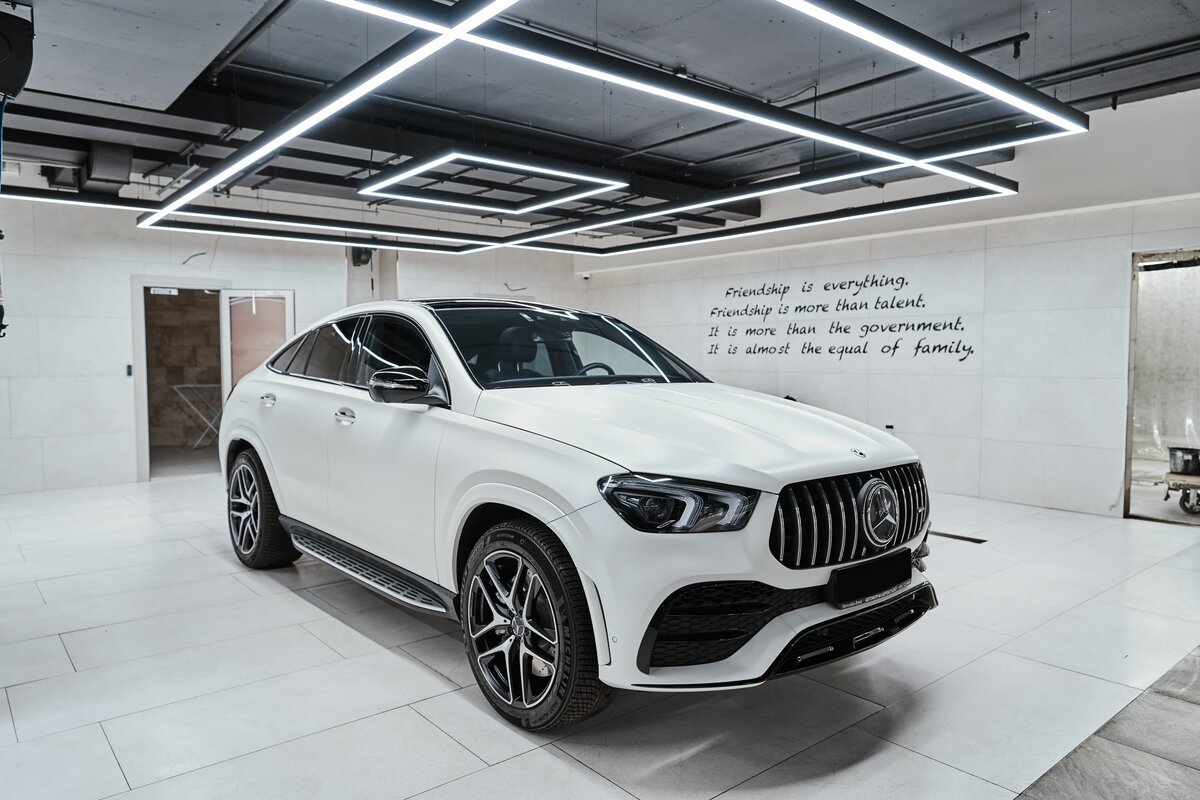 Mercedes GLE Coupe после оклейки в матовый полиуретан в детейлинг-центре Carleone