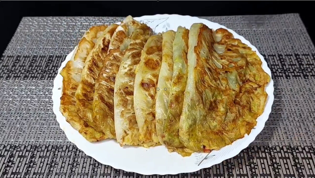 Голубцы с фаршем на сковороде