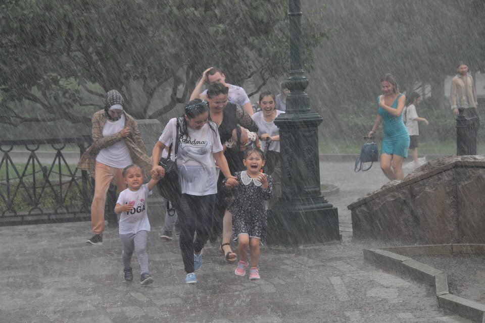     В 9 утра синоптики предвещают дожди Владимир ВЕЛЕНГУРИН