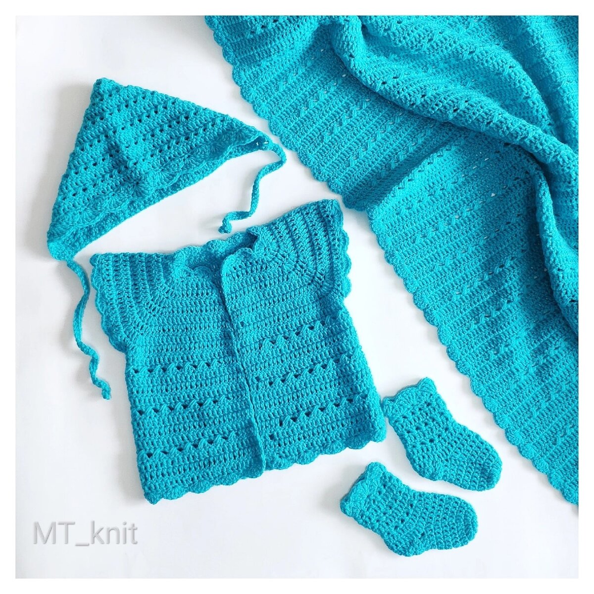 Новый комплект для новорожденного на выписку так никто пока еще и не примерил