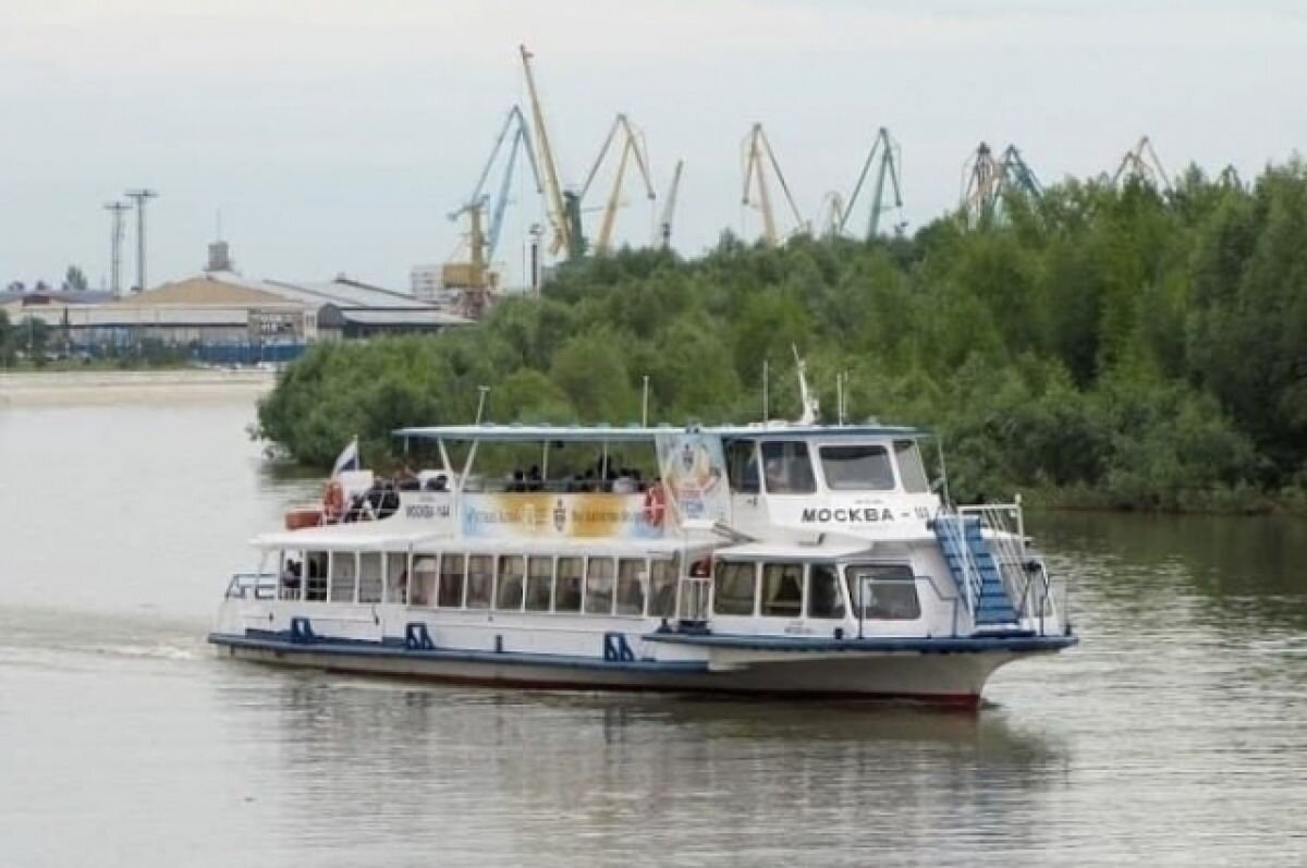    Более 4,5 тыс. омичей прокатились на теплоходах в августе