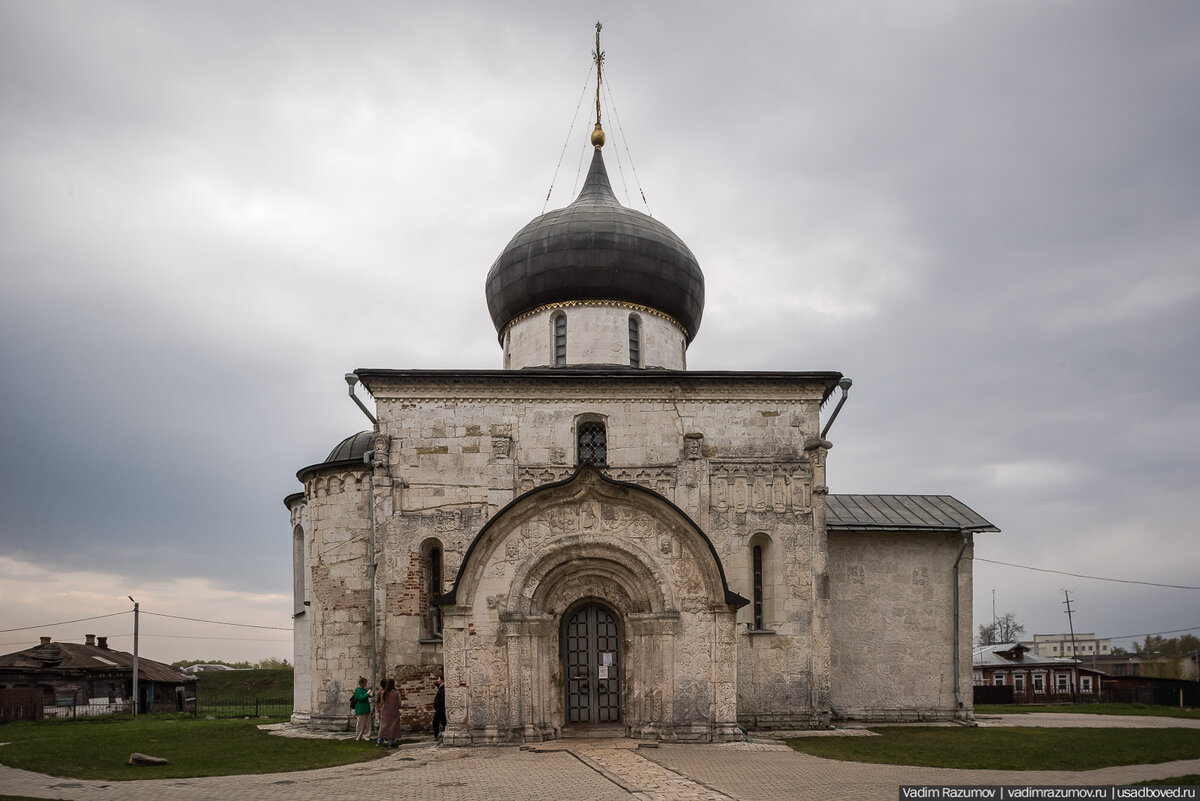 слон на георгиевском соборе в юрьев польском