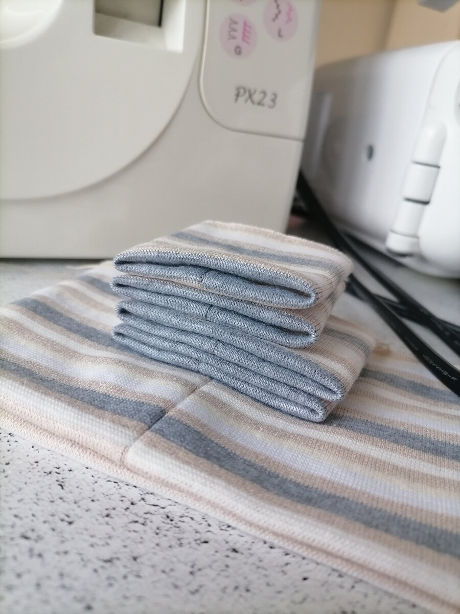 Стопка манжет на детские водолазки