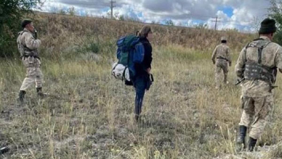    Задержание казахстанца на границе:instagram.com/policebqo