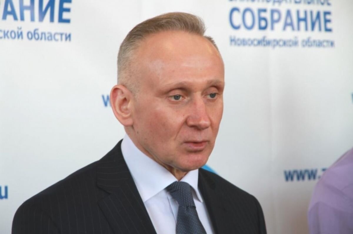    Первый вице-спикер ЗакСа НСО Панферов назвал сроки своей отправки на СВО