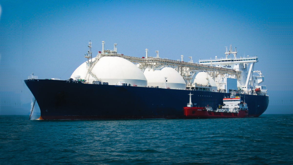 Танкер-газовоз. Фото с сайта mimobaka.ru (ссылка: https://clck.ru/32PgSE)