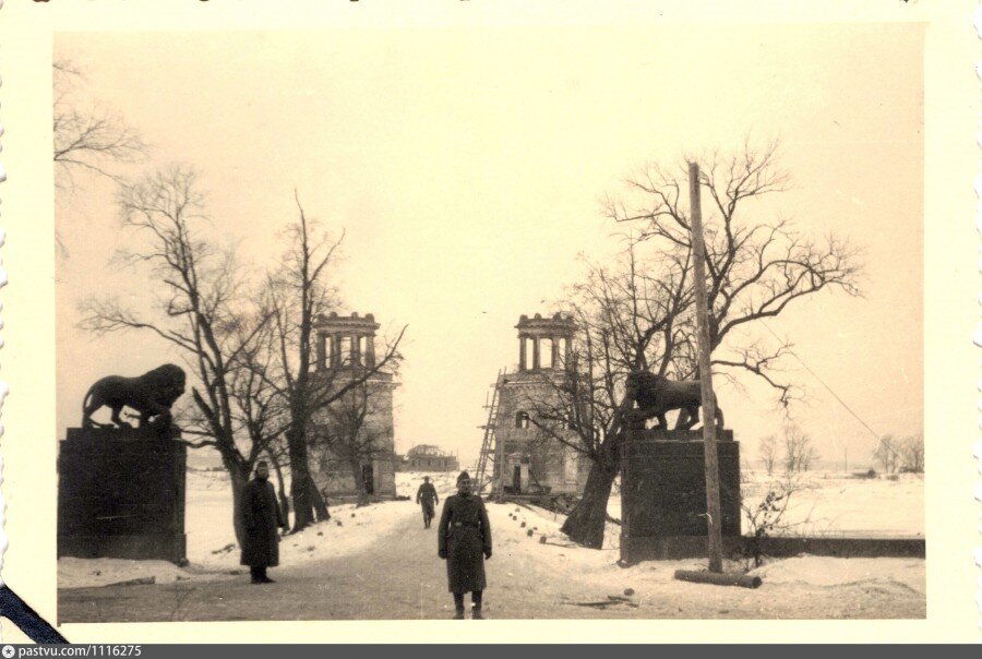 Пристань в с.Грузино в годы Второй Мировой.