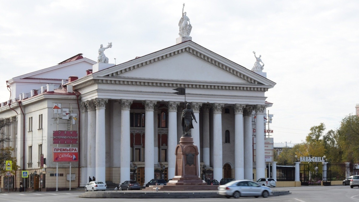     ГКУ «Управление капитального строительства Волгоградской области» ищет подрядчика, который займется продолжением реконструкции НЭТа в Волгограде. На эти цели выделяется 489 миллионов рублей.