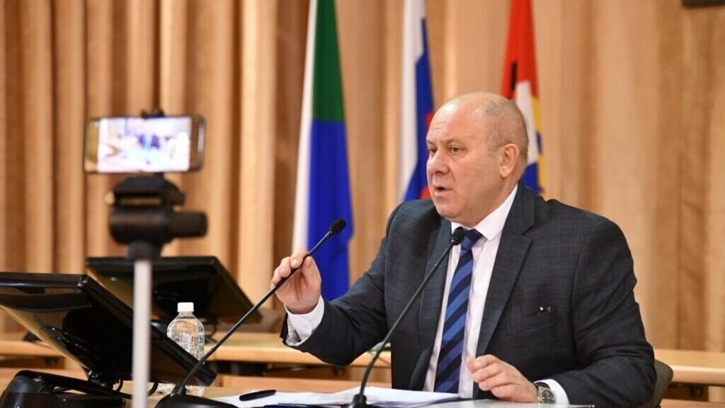     На ремонт дороги выделено более миллиона рублей.