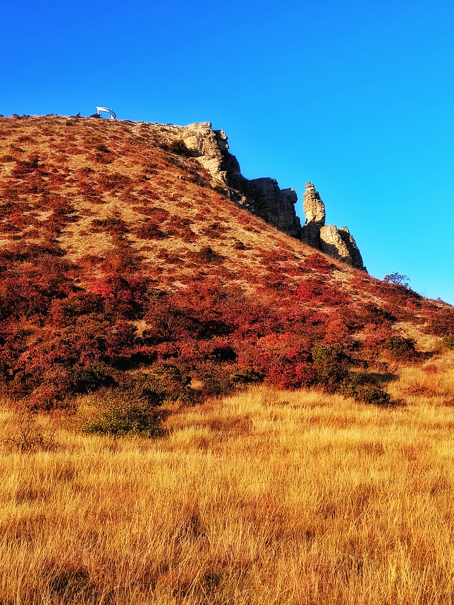 Коклюк с западной стороны в лучах заходящего солнца 