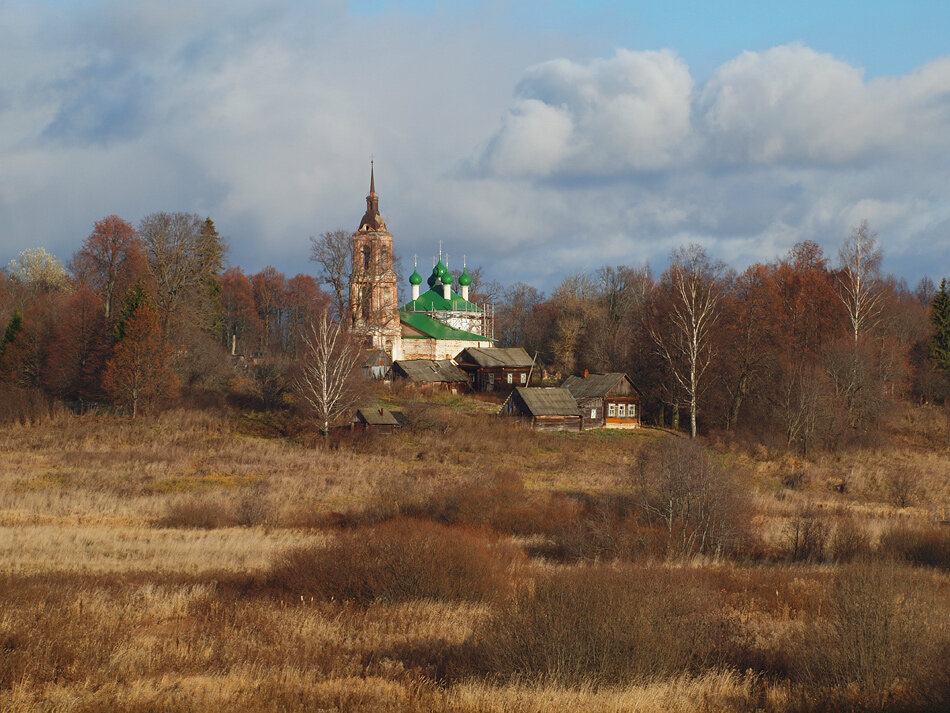 Храмы Бронницы поздняя осень