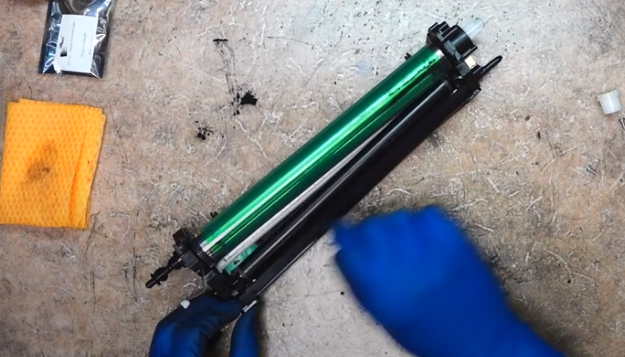 Фото 57. Устанавливаем новый фотобарабан