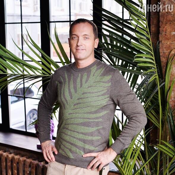    Врач-психотерапевт Артем Толоконин