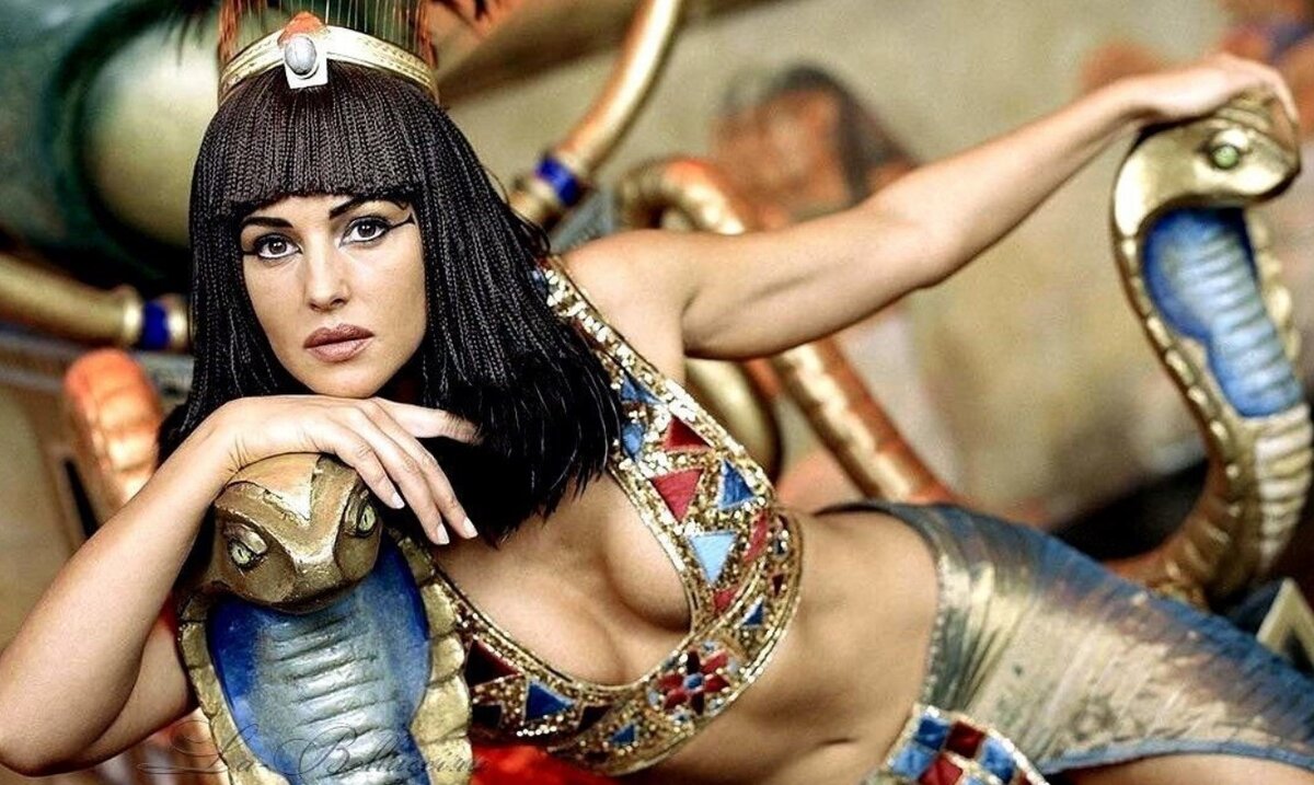 Дайан нил клеопатра. Cleopatra 18. Клеопатра 18. Клеопатра ассасин ориджинс байок. Клеопатра хирос еволвед.