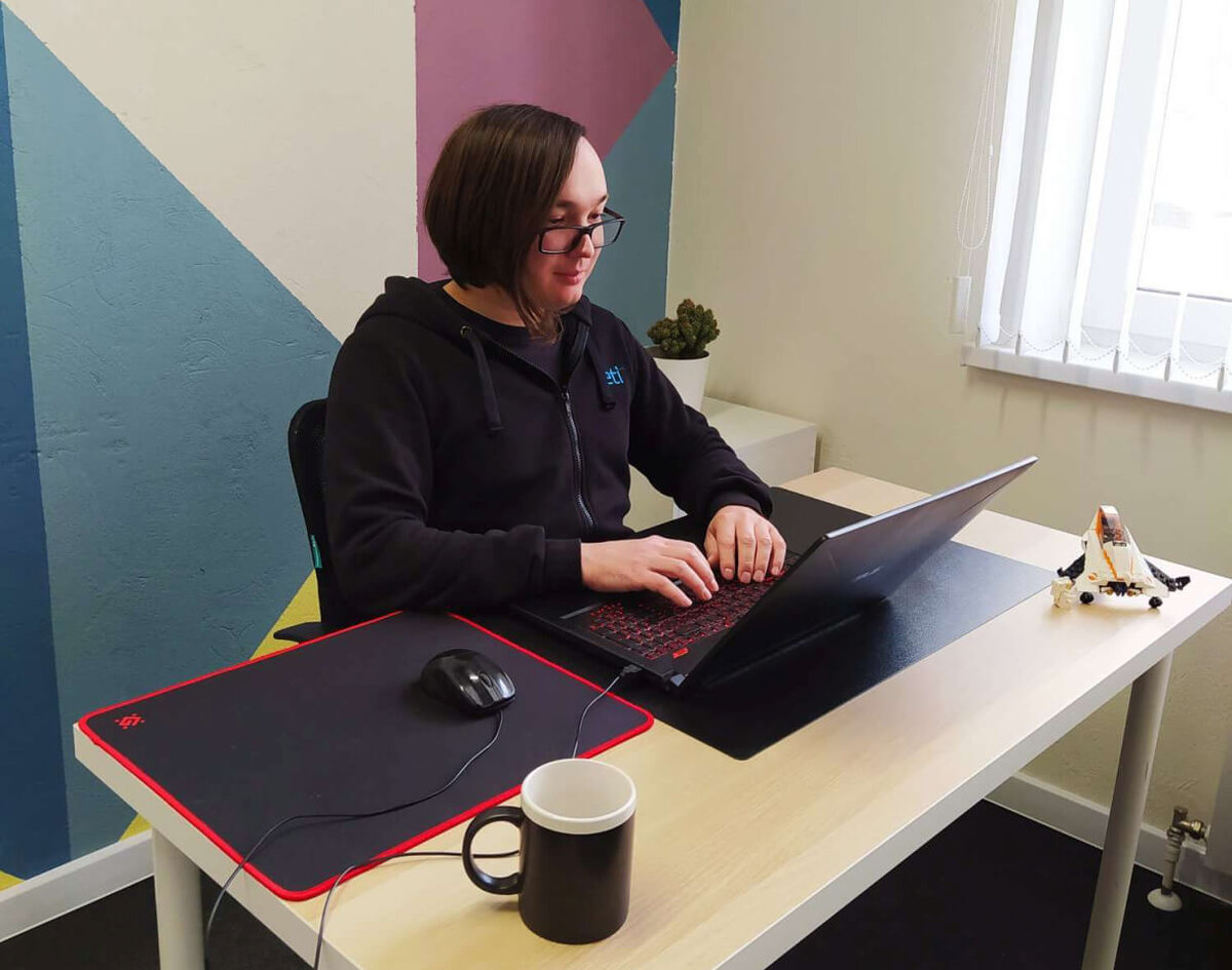 Айрат, разработчик Dynamics AX из Казани, в офисе Neti 