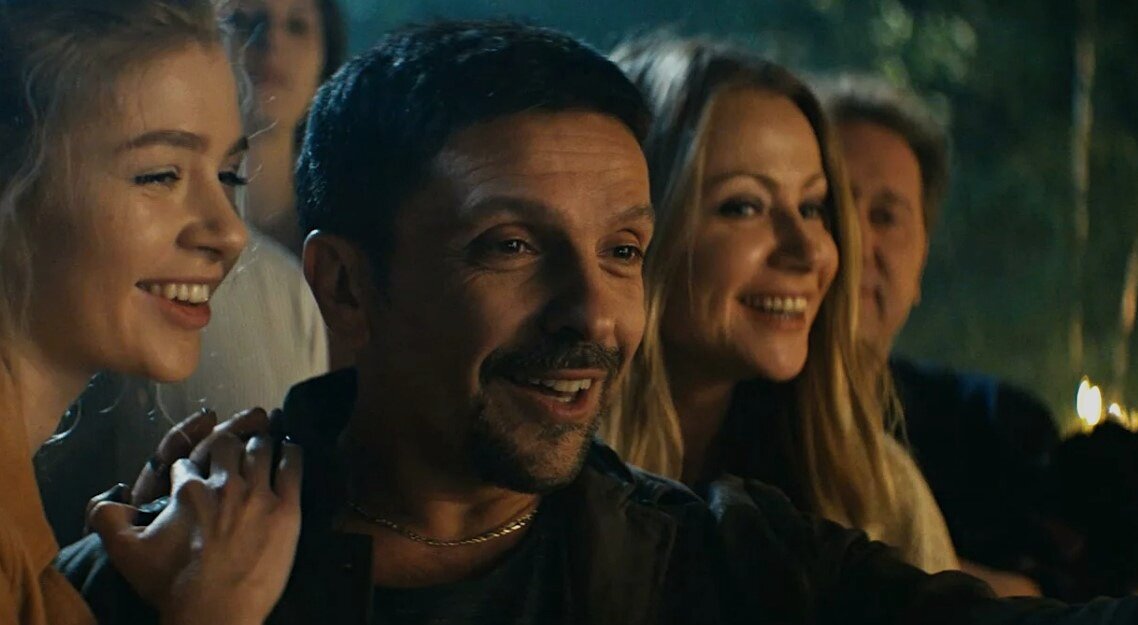 Кадр из фильма "Громкая связь"