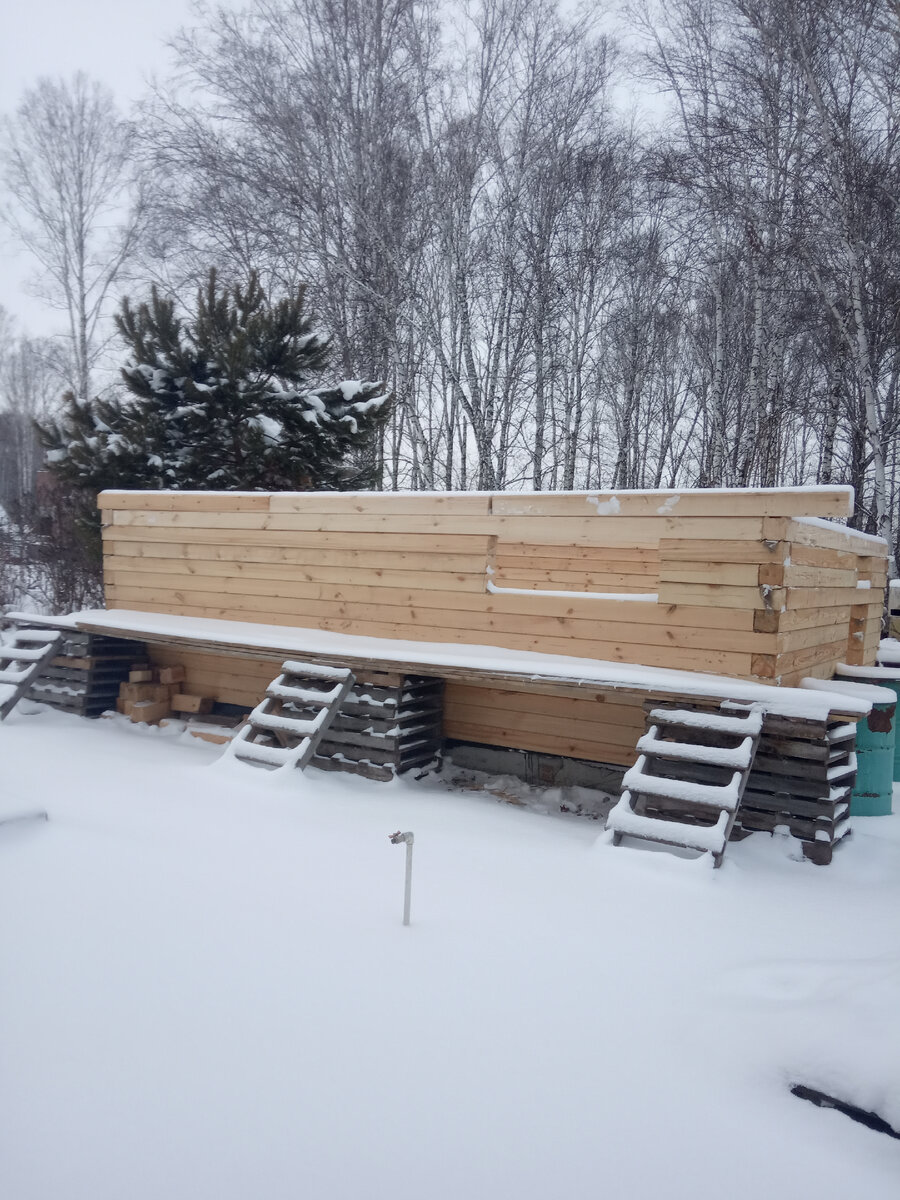 Сруб бани делали зимой