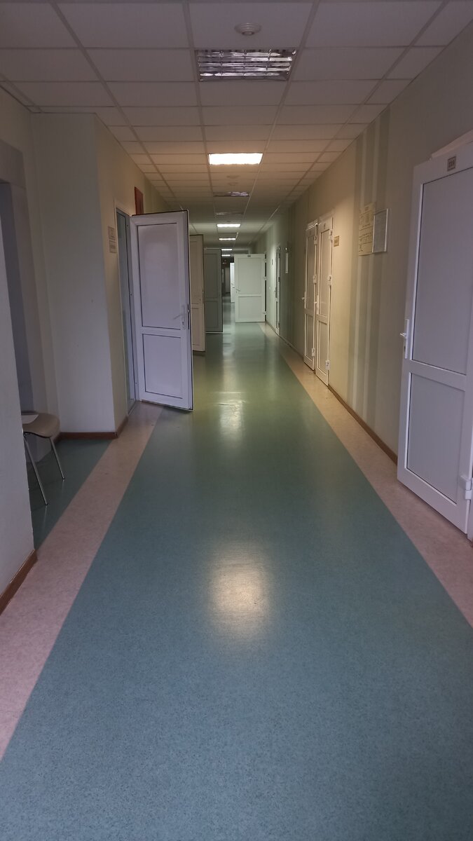 Мне 33 года и для меня это страшно. Боюсь раннего климакса и всех последствий удаления матки.