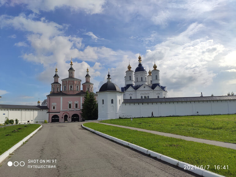 Свято-Успенский Свенский мужской монастырь. Фото автора (листайте галерею)