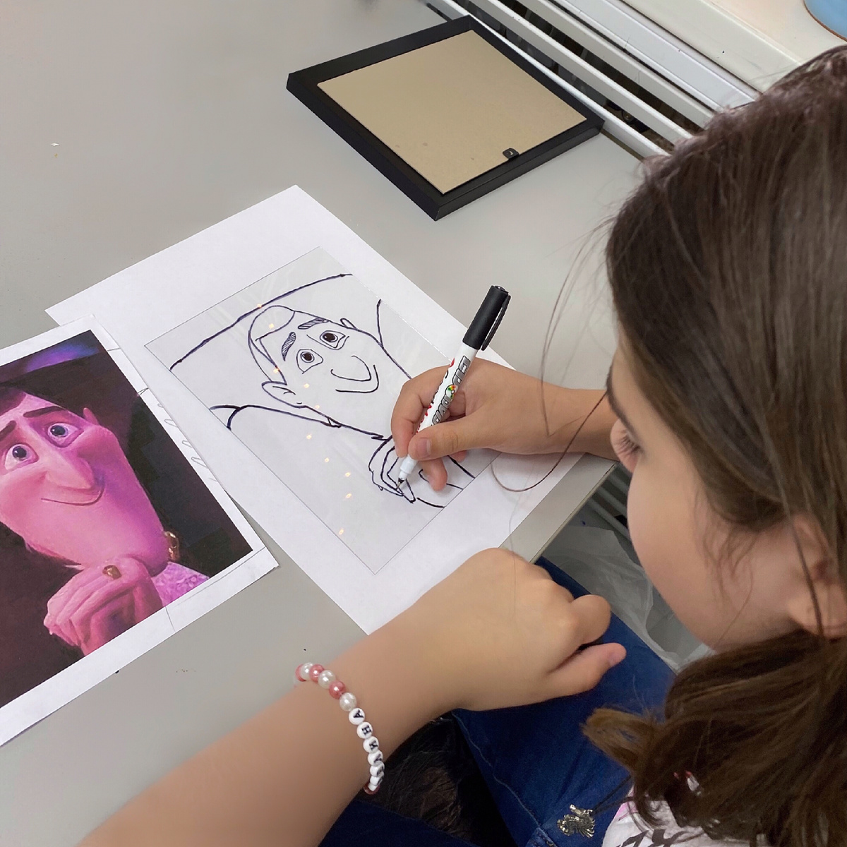 Эвелина за работой 