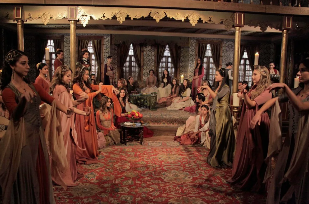 Кадр из "Великолепного века"