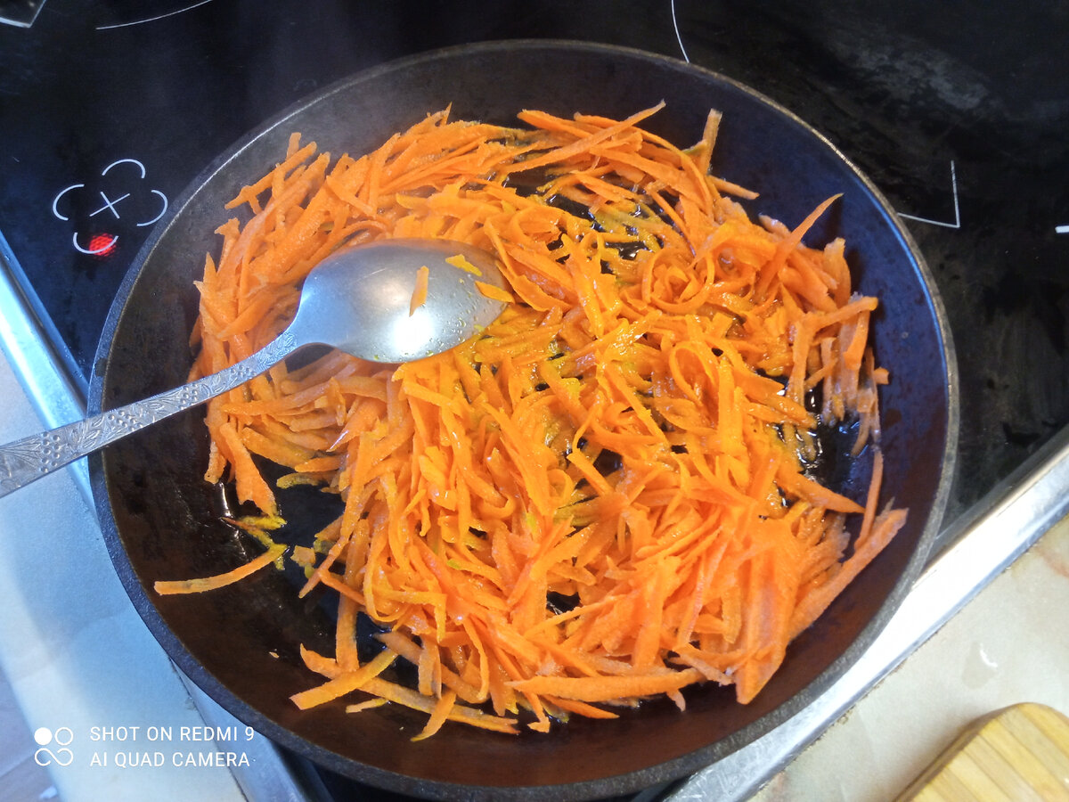 фото автора, морковь на сковороде