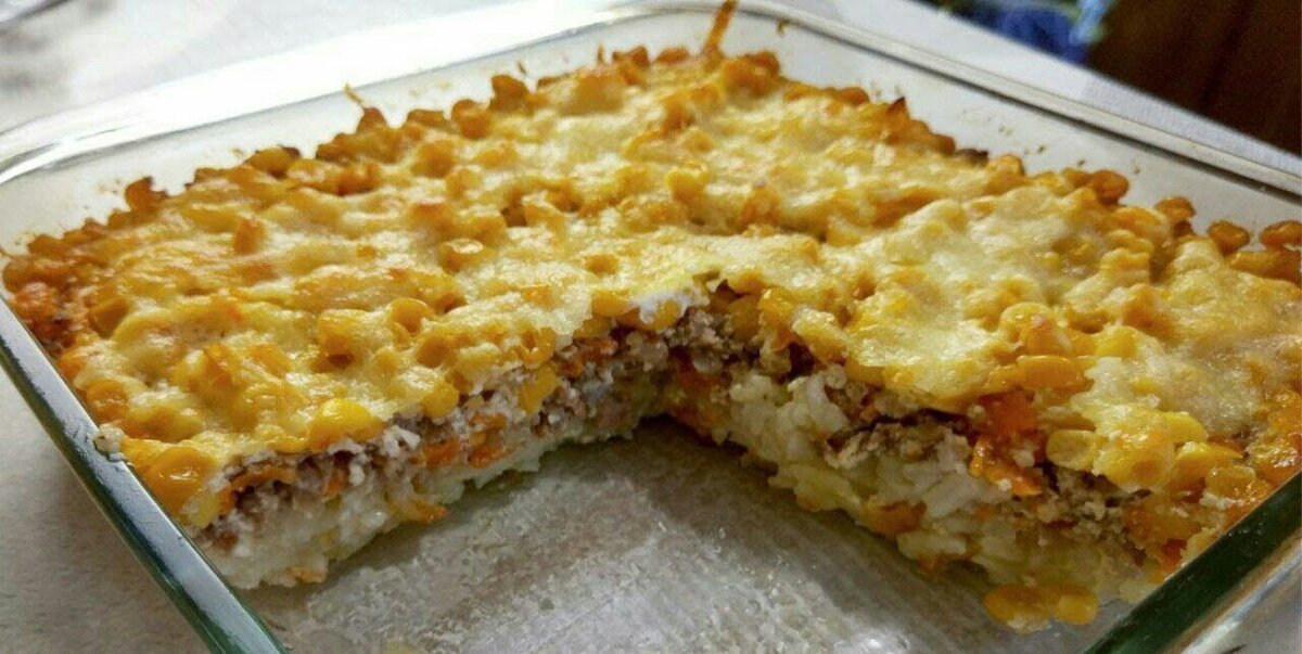 запеканка с фаршем и рисом в духовке. рисовая запеканка с фаршем. запеканка из риса и фарша в духовке. запеканка с печенью. запеканка с фаршем и рисом в духовке.