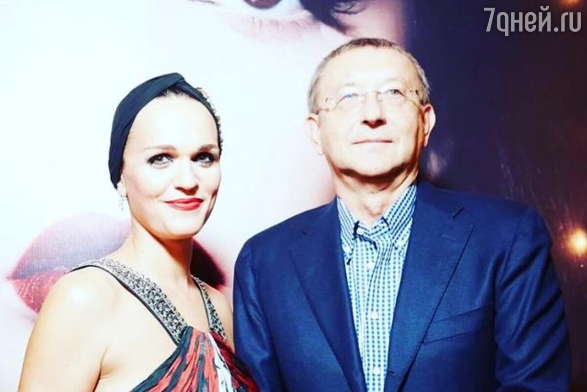    Певица Слава и Анатолий Данилицкий Социальные сети