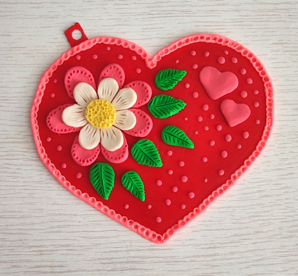 Необычные украшения в форме сердца на День Святого Валентина