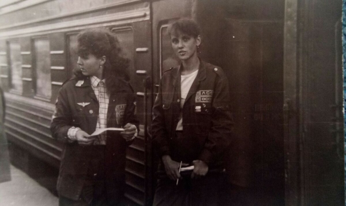 встреча прошлого и настоящего. встречаться прошлый век. свидание живопись 19 века. брент линч (brent lynch). повторение известных картин.