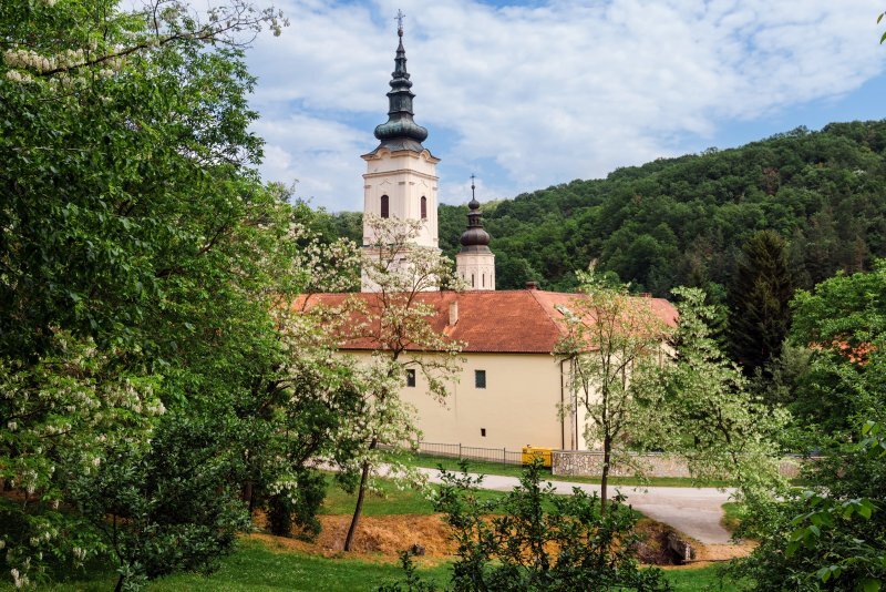 https://vsegda-pomnim.com/uploads/posts/2022-04/thumbs/1650882315_6-vsegda-pomnim-com-p-frushka-gora-foto-6.jpg