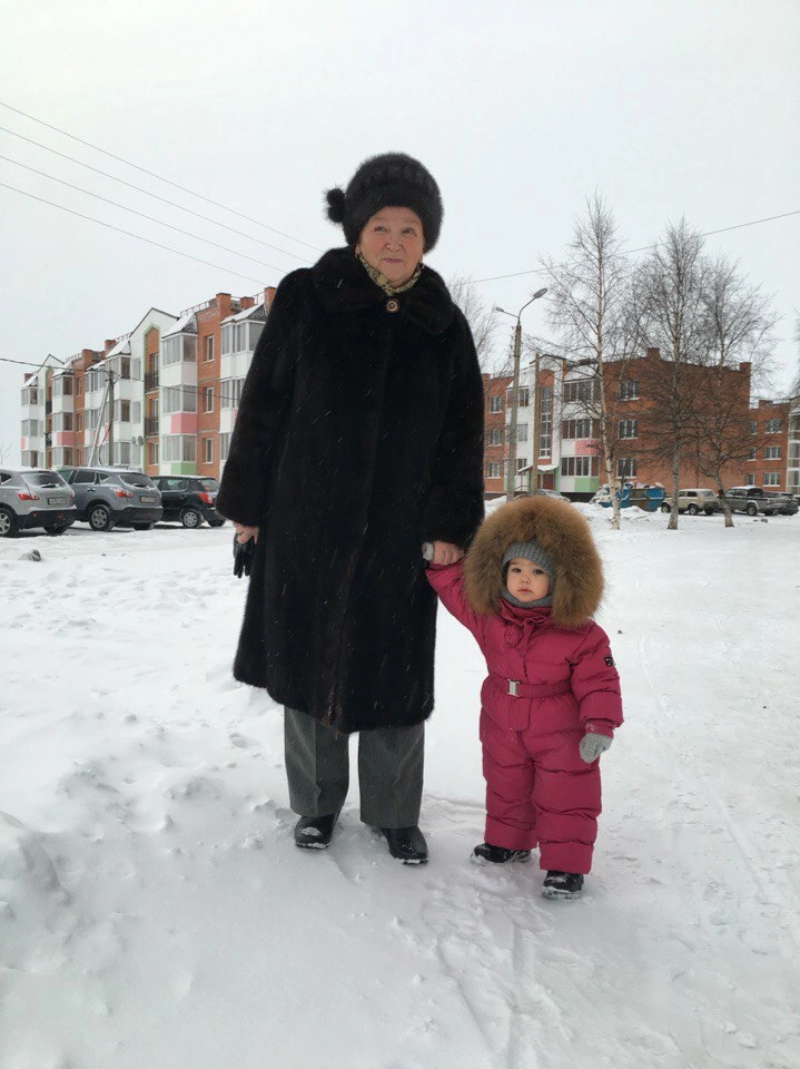 Бабушки считают, что мы даем дочке слишком много денег..
